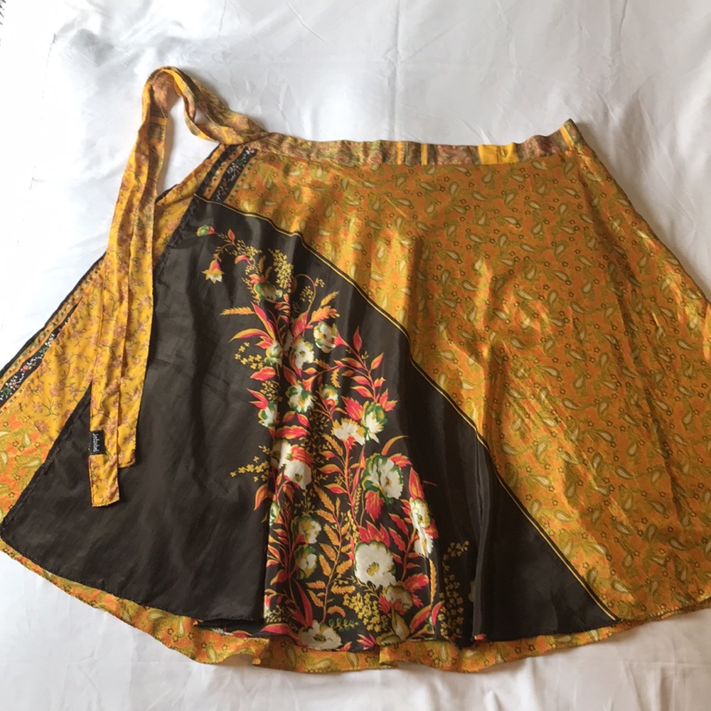 Jedzebel Silk Sari Magic Skirt Wrap - Picture 5 of 16
